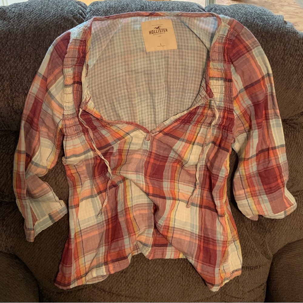 Hollister top